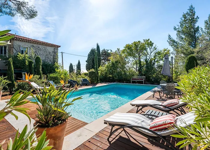 L'ort Bleu Par Dodo-a-cassis Apartment
